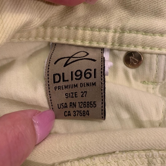 DL1961 Yellow Jean Shorts! - Picture 4 of 5